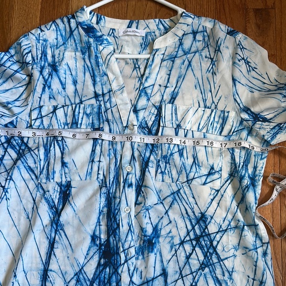 Calvin Klein Blue and White Long Sleeve Graphic Blouse Size Large - Picture 11 of 11